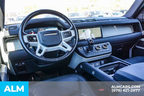 2022 Land Rover Defender 110 SE