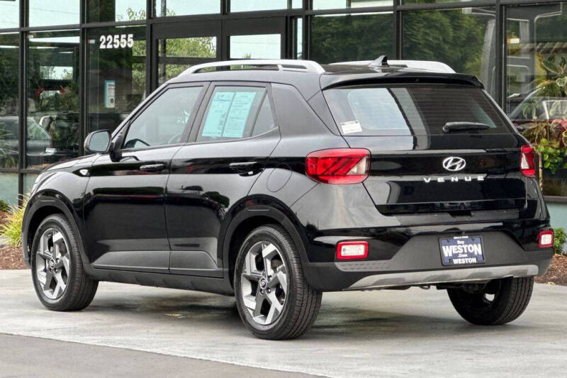 2022 Hyundai Venue SEL
