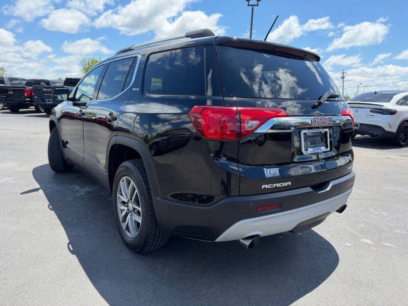 2017 GMC Acadia SLE-2