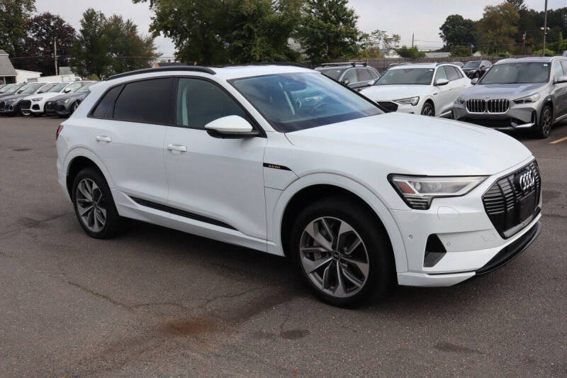 2021 Audi e-tron quattro Premium Plus