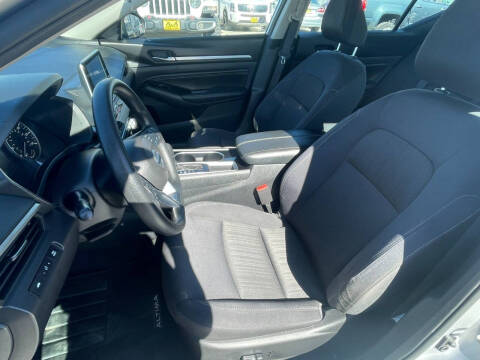 2021 Nissan Altima 2.5 SV