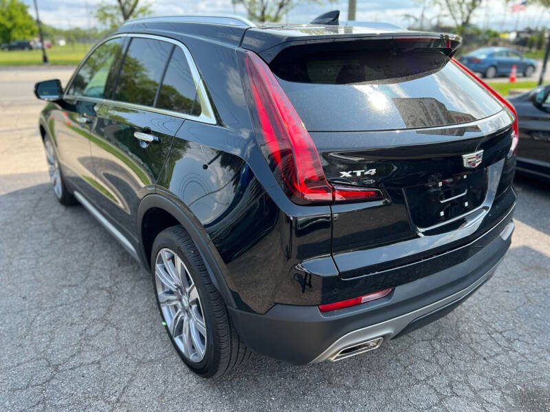 2021 Cadillac XT4 Premium Luxury