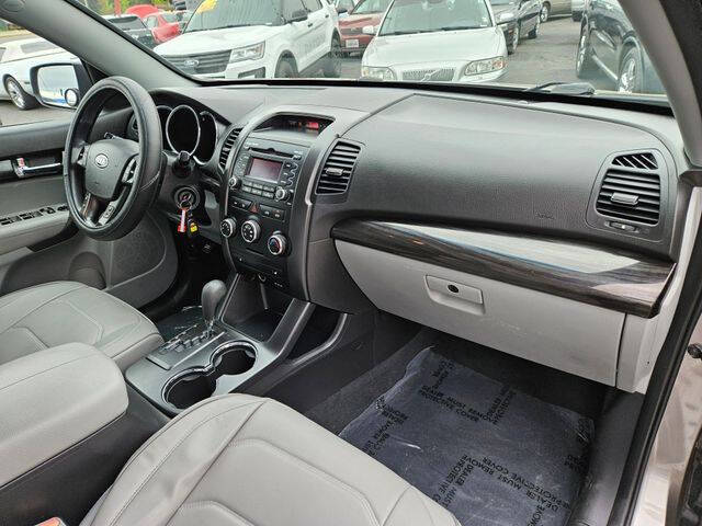 2011 Kia Sorento LX