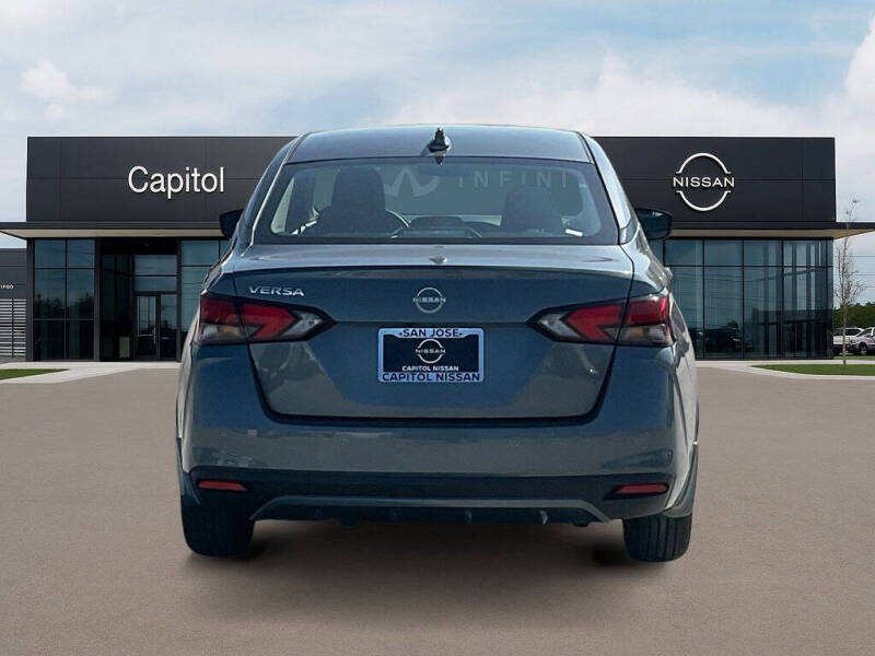 2025 Nissan Versa SV