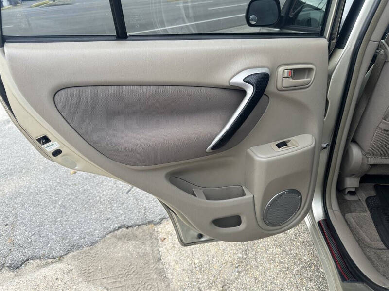 2003 Toyota RAV4