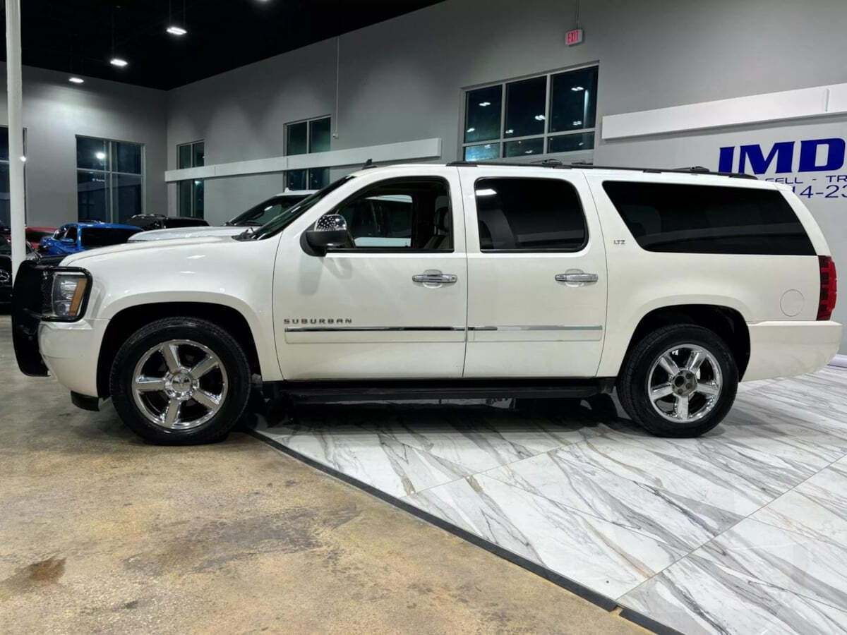 2012 Chevrolet Suburban for sale at IMD MOTORS, INC in Dallas, TX