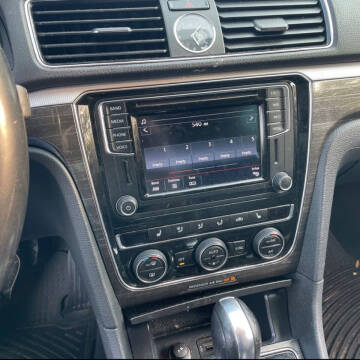 2016 Volkswagen Passat 1.8T SE