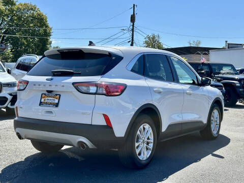 2020 Ford Escape SE