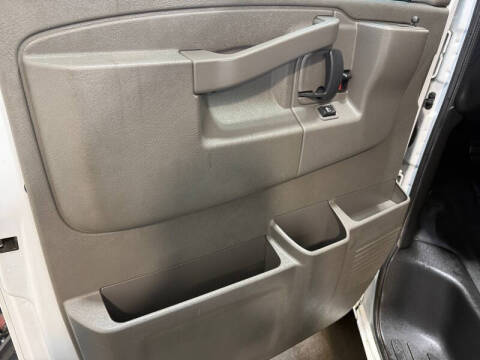 2023 GMC Savana 2500