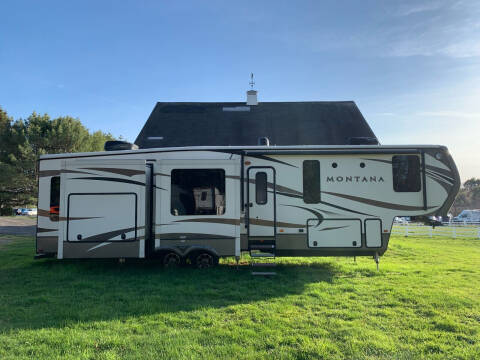 2017 Keystone Montana for sale at Roberts Auto Center in Bowdoinham ME