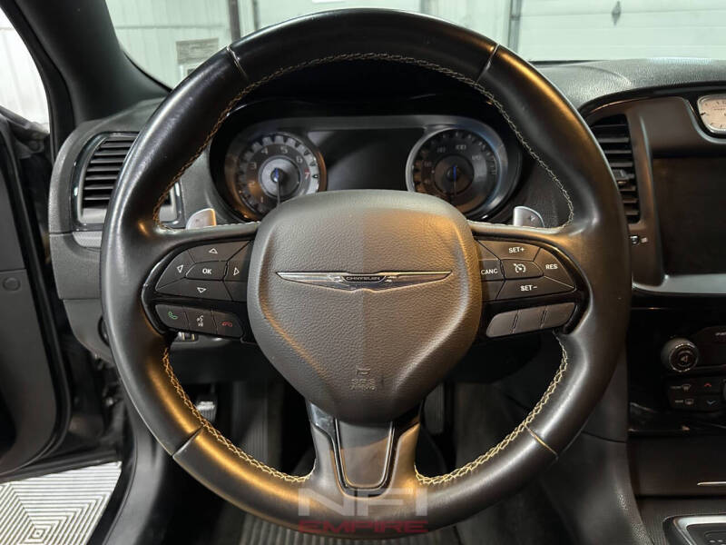 2016 Chrysler 300