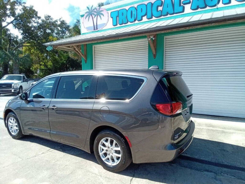 2020 Chrysler Voyager LX