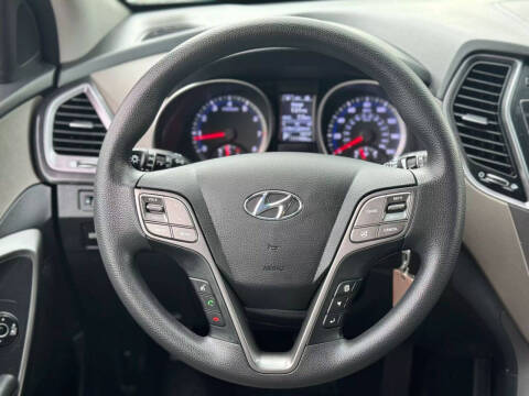 2016 Hyundai Santa Fe SE