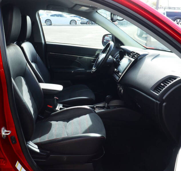 2024 Mitsubishi Outlander Sport LE