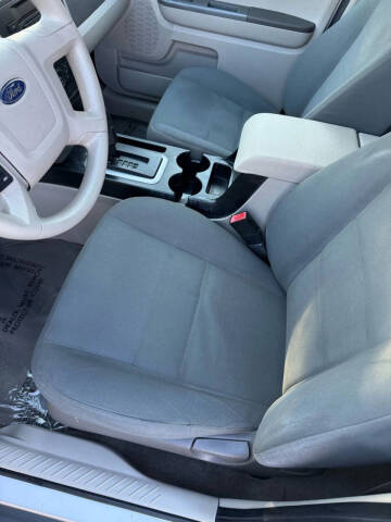 2011 Ford Escape XLS