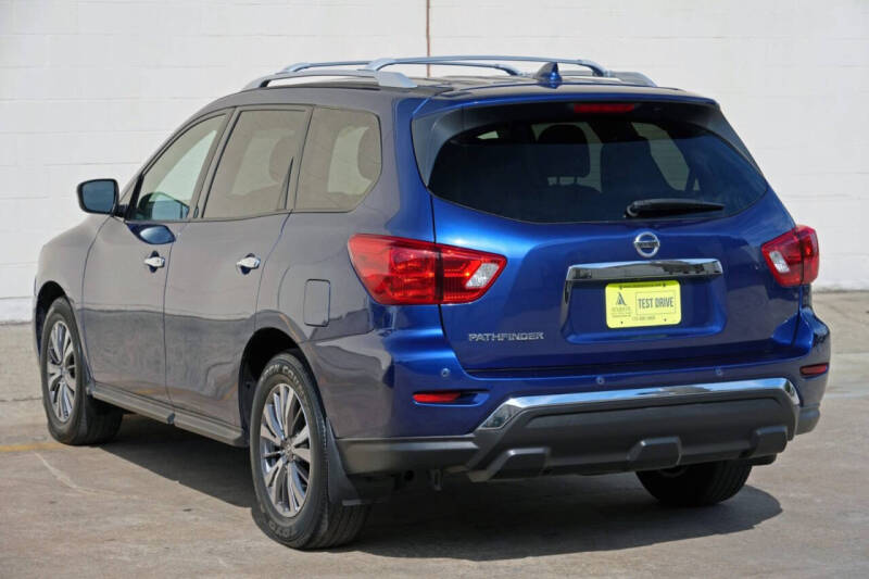 2020 Nissan Pathfinder S