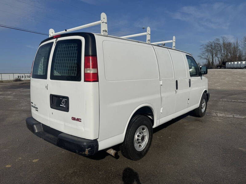 2011 GMC Savana 3500