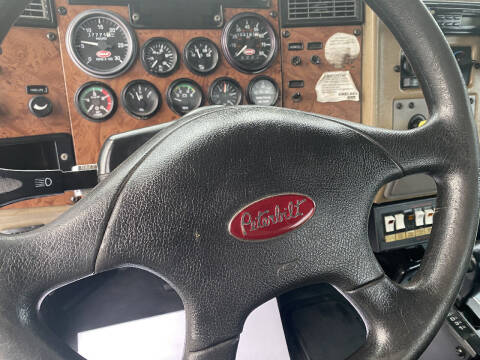 2006 Peterbilt 335