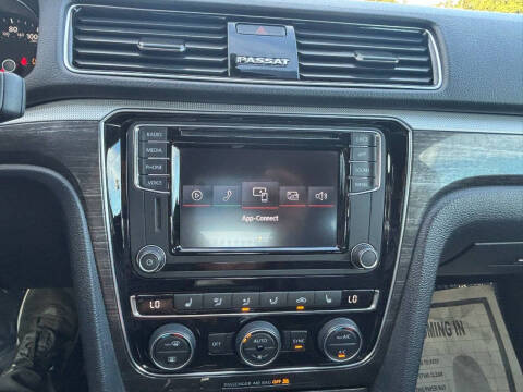 2018 Volkswagen Passat 2.0T SE