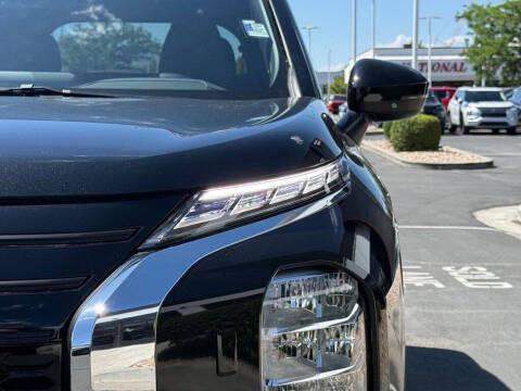 2026 Mitsubishi Outlander LE