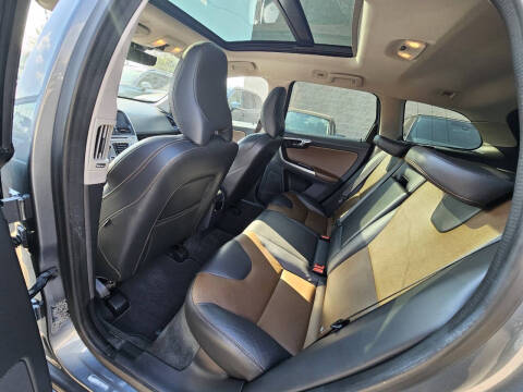 2017 Volvo XC60 T5 Dynamic