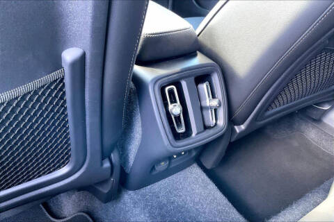 2024 Volvo XC40 B5 Core Bright Theme