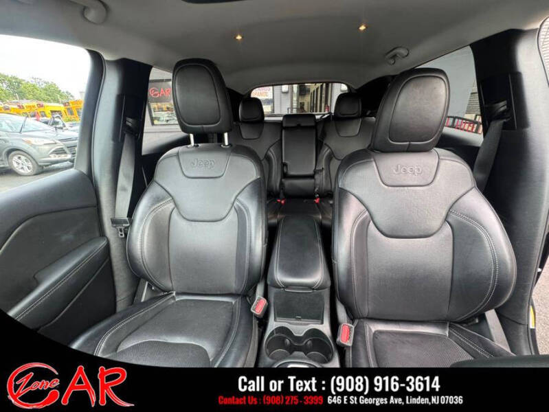 2023 Jeep Cherokee Altitude Lux
