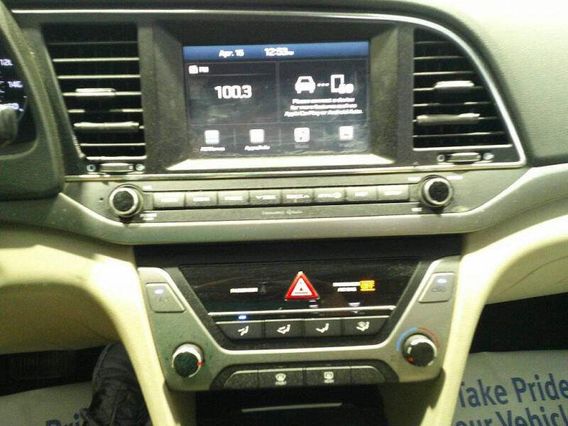 2017 Hyundai Elantra