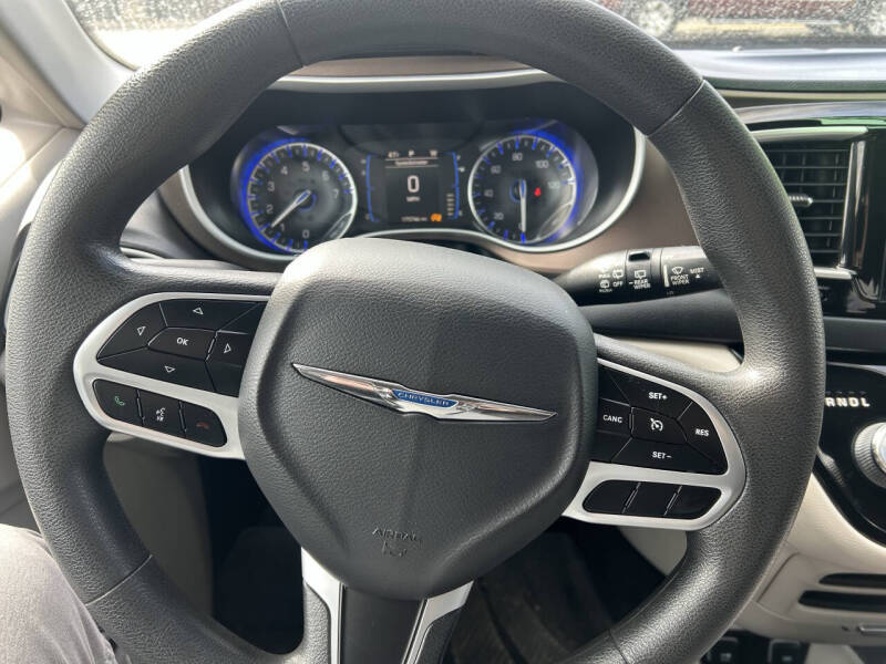 2017 Chrysler Pacifica Touring-L