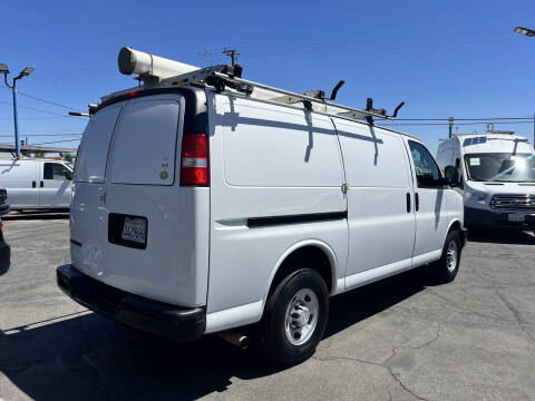 2017 Chevrolet Express 2500