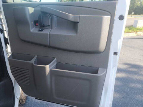 2023 Chevrolet Express 2500