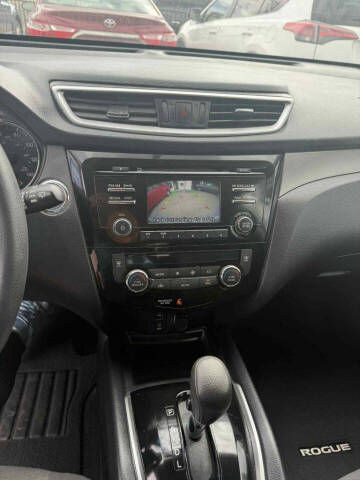 2016 Nissan Rogue SV