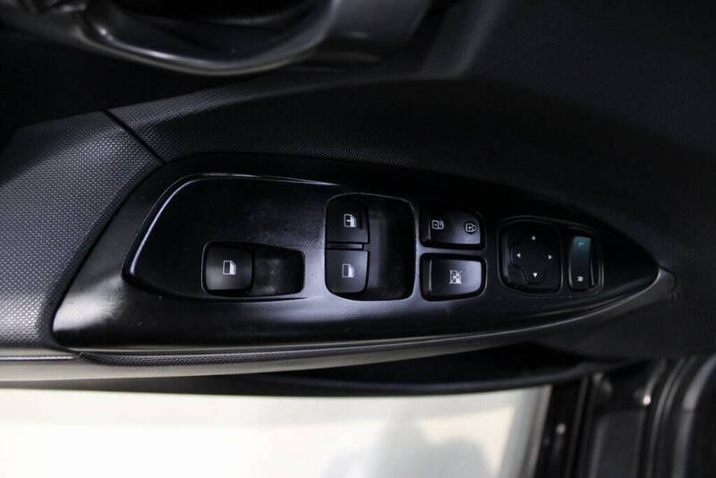 2019 Hyundai Veloster