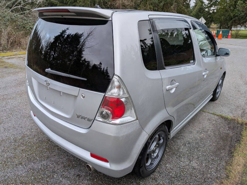 2000 Daihatsu YRV