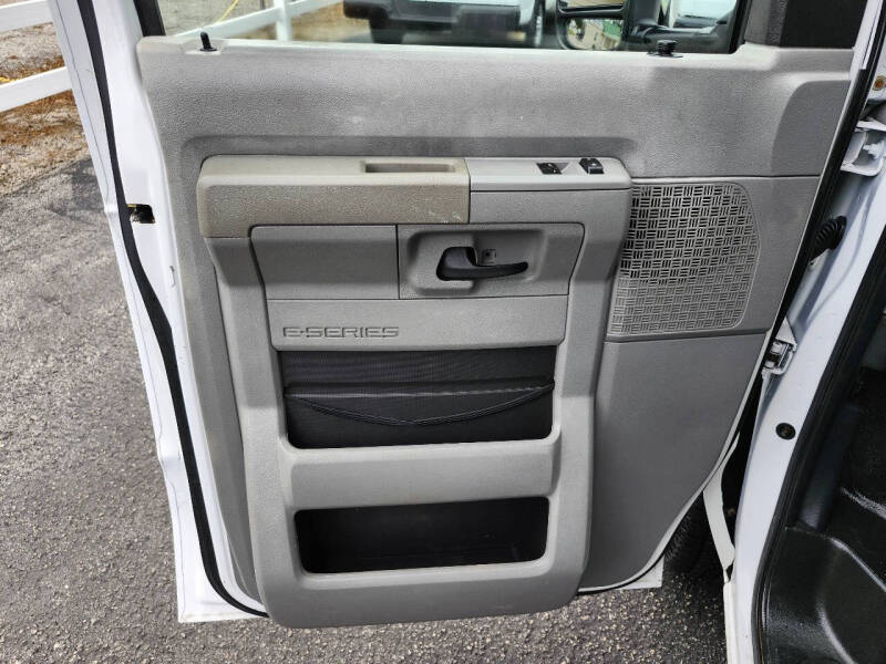 2018 Ford E-Series E-350 SD