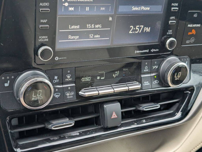 2022 Toyota Highlander XLE