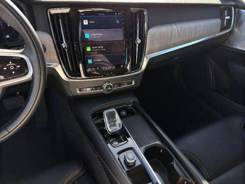 2022 Volvo S90 B6 Inscription