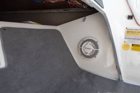 1994 Donzi Marine Classic 22