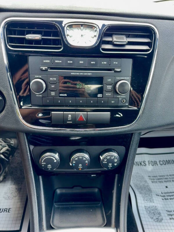 2014 Chrysler 200 Touring