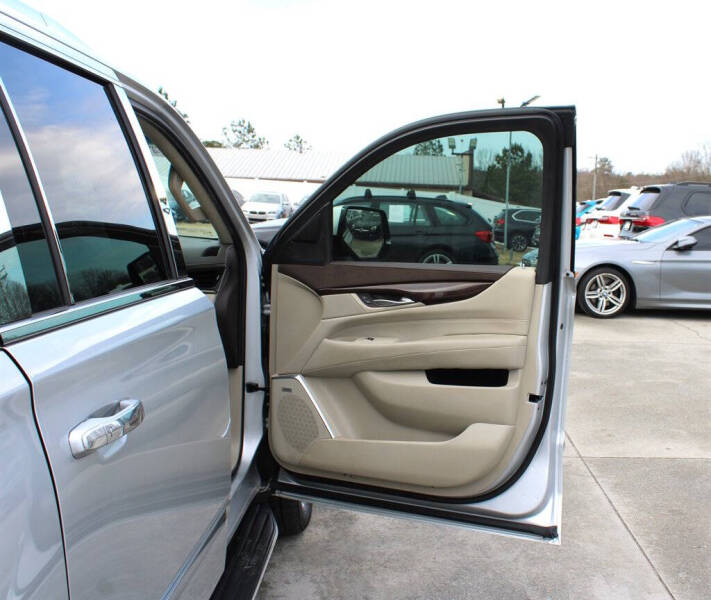 2017 Cadillac Escalade ESV Luxury