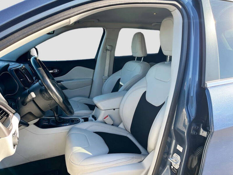 2021 Jeep Cherokee Latitude Plus