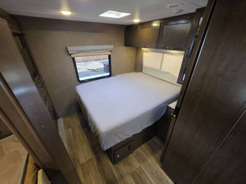 2020 Thor Motor Coach Freedom Elite