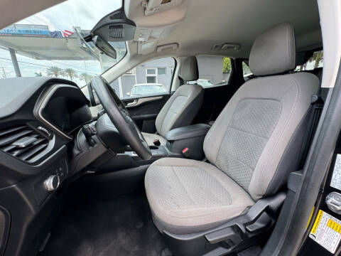 2021 Ford Escape SE
