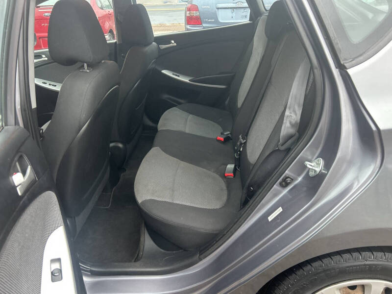 2013 Hyundai Accent GS