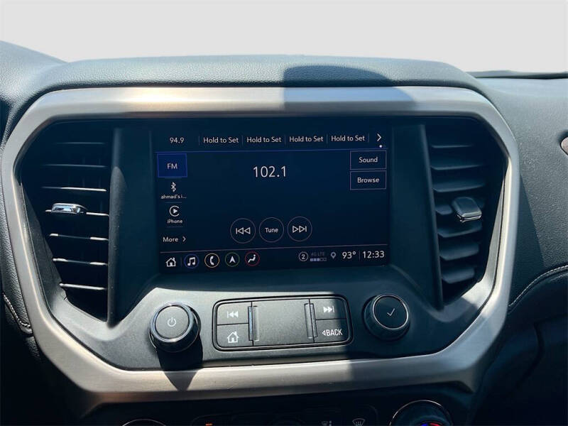 2023 GMC Acadia Denali