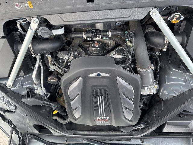 2018 Genesis G90