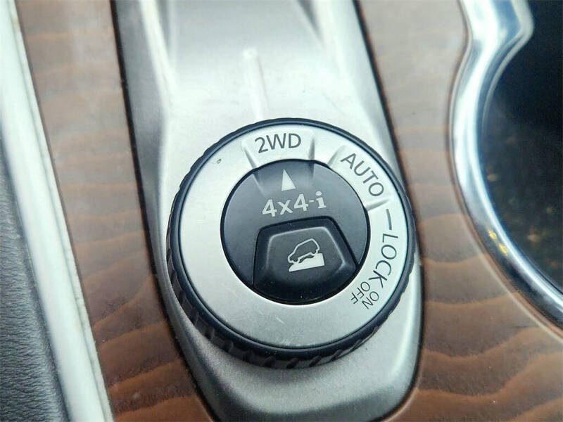 2017 Nissan Pathfinder Platinum