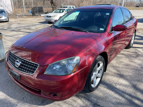 2005 Nissan Altima for sale at Best Deal Motors in Saint Charles MO