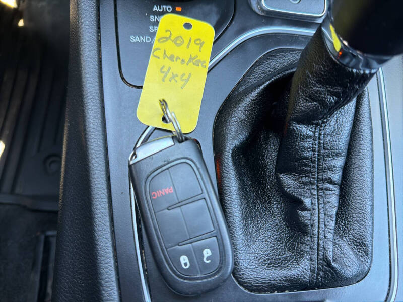 2019 Jeep Cherokee Latitude Plus