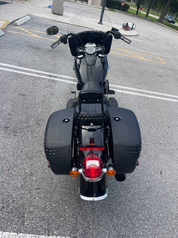 2018 Harley-Davidson FLHCS Heritage  Classic 114